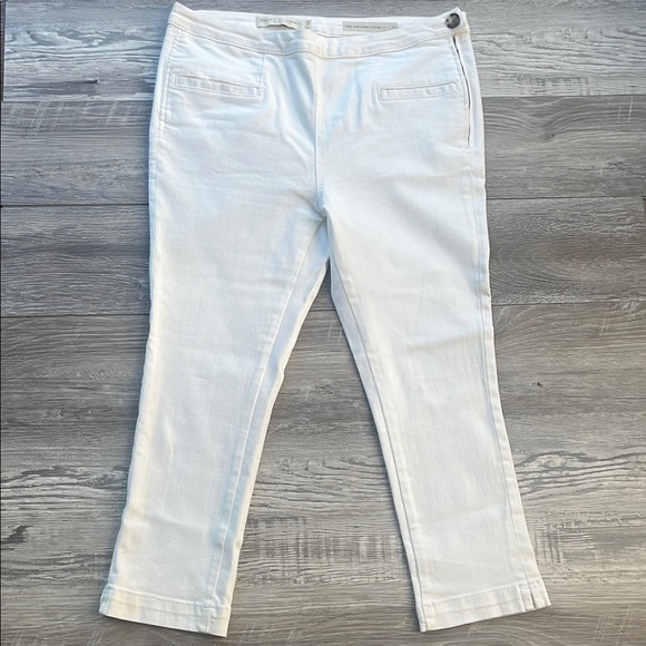 Pilcro by Anthropologie White Cropped Pants Sizes 31 - Picture 1 of 11